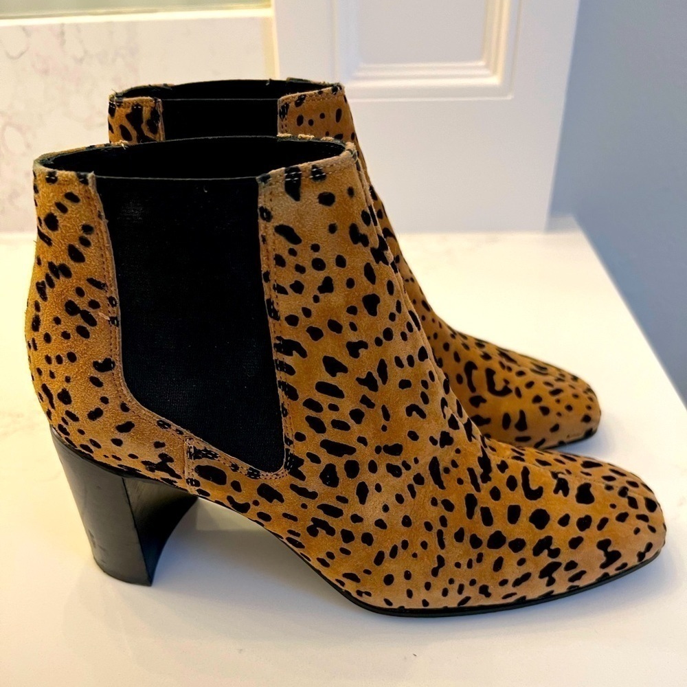 Rag & Bone Leopard Print Suede Chelsea Boots. Size 5. - Picture 2 of 12